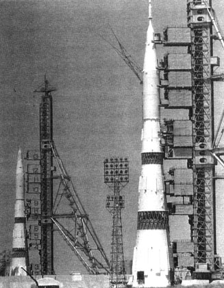 Two N1 Moon rockets on the pads at Tyura-Tam