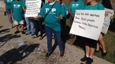 Integrantes del grupo Texas Organizing Projects se reunieron el sábado a las afueras de la cárcel Lew Sterrett en el centro de Dallas para lanzar una campaña en contra de las deportaciones.
