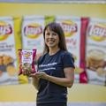 Which flavor beat local woman's idea in Lay's potato chip contest?