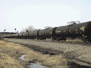 Crude oil rides Texas’ rails with little oversight