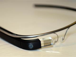 Google Glass Addiction? Doctors Report First Case of Disorder