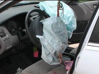 Bungled Air Bag Alerts Leave Car Owners Scrambling for Answers