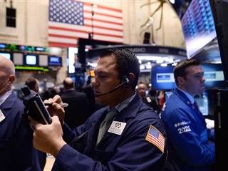 Dow Closes Up More Than 250 Points, Snaps Six-Day Losing Streak