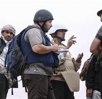 File Photo Of US Journalist Steven Sotloff Held Hostage By Extremists