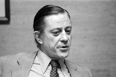 Washington Post Executive Editor Ben Bradlee in 1973, in the midst of the paper's landmark reporting on the Watergate scandal. (AFP/Getty Images)