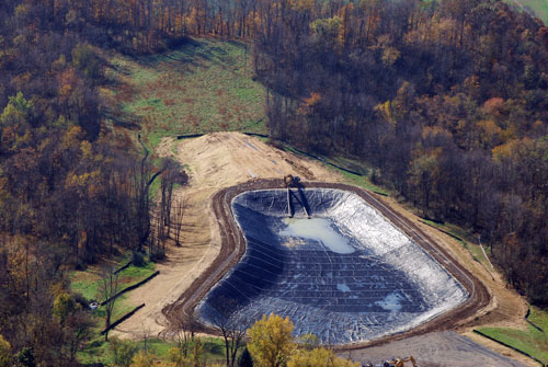 New liner in frac pit