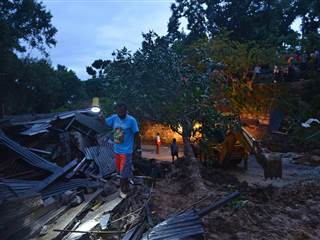 Sri Lanka Landslide Kills At Least 10, Leaves 300 Missing
