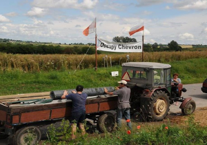 Poles Frack Chevron 