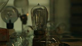 Thomas Edison's Lies and the Invention of the Light Bulb