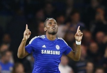 Chelsea's Didier Drogba celebrates after scoring a penalty during their Champions League Group G soccer match agaisnt Maribor at Stamford Bridge in London October 21, 2014. REUTERS/Andrew Winning