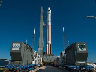 Liftoff! Atlas 5 Rocket Carries GPS Satellite Into Space