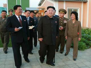 Kim Jong Un Reappears in Public After Six-Week Absence