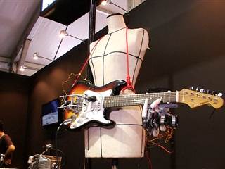 Musical Robots Strike Right Notes at Tokyo Design Expo