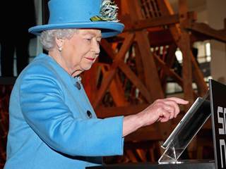 Queen Elizabeth II of England Joins Twitter