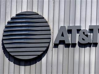 Feds Sue AT&T for 'Unfair' Slowing of Mobile Customer Data