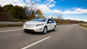 2014-Chevrolet-Volt-003-medium