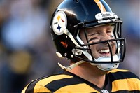  Steelers quarterback Ben Roethlisberger is all smiles after throwing his fifth touchdown Sunday against the Indianapolis Colts at Heinz Field.