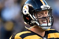  Steelers quarterback Ben Roethlisberger is all smiles after throwing his fifth touchdown Sunday against the Indianapolis Colts at Heinz Field.