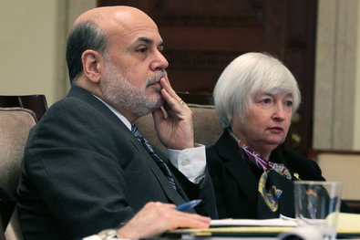 Ben Bernanke, the former Federal Reserve chairman who engineered the quantitative easing program, with Janet L. Yellen, the current Fed chief, in 2013.