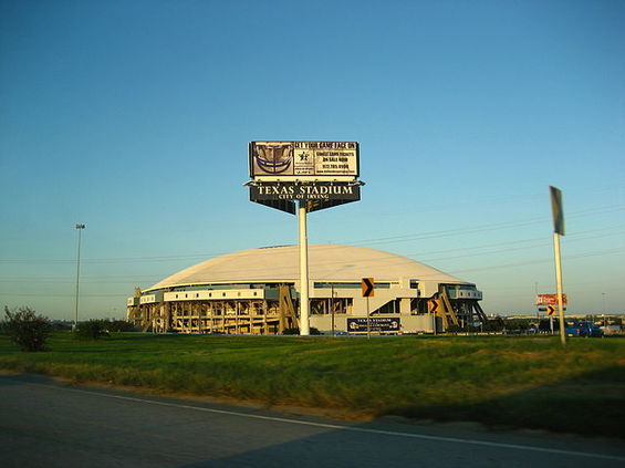 texasstadiumwikicommons.jpg