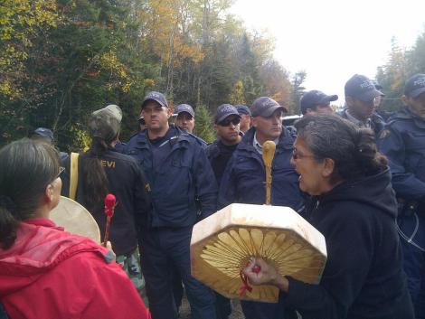 Image of the Mi'kmaq blockade standoff shared via Twitter yesterday.