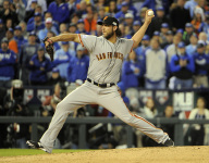 Madison Bumgarner enters Game 7 in relief, breaks MLB postseason record