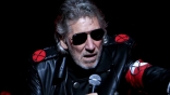Roger Waters sported black eye, stitches