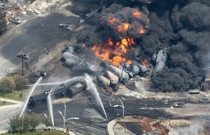 Shale Oil Bomb Trains: What the Frackers Won't Admit 