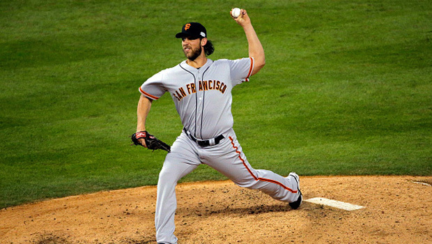 Madison Bumgarner #40 of the San Francisco Giants pitches against the Kansas City Royals in the fifth inning during Game Seven of the 2014 World Series at Kauffman Stadium on October 29, 2014 in Kansas City, Missouri. (Doug Pensinger/Getty Images)