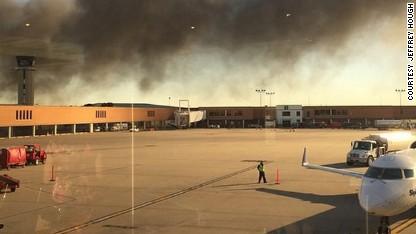 Plane hits building at Wichita airport