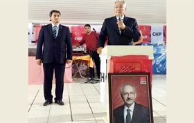 Baykal, Kılıçdaroğlu'nun yerdeki fotoğrafı önünde konuştu!