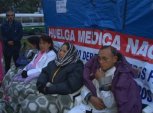 Médicos anuncian que continuarán con protesta