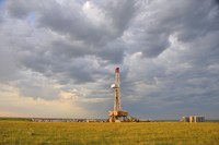 Report warns of illegal drilling on federal land 