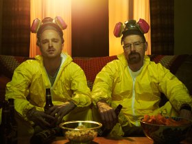 Jesse Pinkman (Aaron Paul) and Walter White (Bryan Cranston) - Breaking Bad _Season 5 - Photo Credit: Frank Ockenfels/AMC