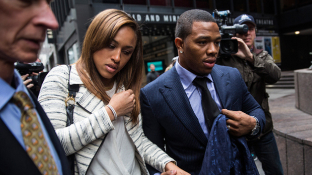 Ray Rice (R) and his wife Janay arrive for a hearing on November 5, 2014 in New York City. Rice is fighting his indefinite suspension from the NFL after being caught punching his wife in an Atlantic City casino elevator in February 2014. (Photo by Andrew Burton/Getty Images)