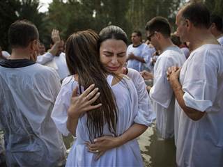 Brazilian Christians Hold Mass Baptism in Israel