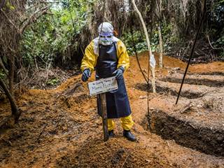 Pentagon Dispatches From West Africa Paint Stark Portrait of Ebola Epicenter