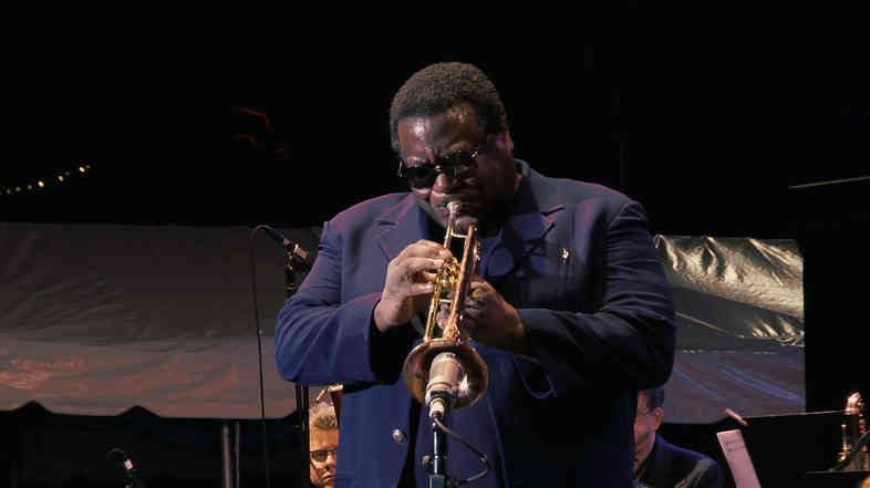 Wallace Roney leads a performance of Wayne Shorter's "Universe" at the Detroit Jazz Festival.