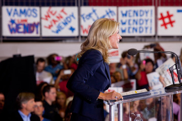 Wendy Davis speaking