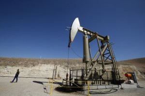 An exploratory well drills for oil in the Monterey Shale, California, April 29, 2013. Voters in Denton, Texas could decide whether or not to outlaw fracking within their city's limits through a ballot initiative.