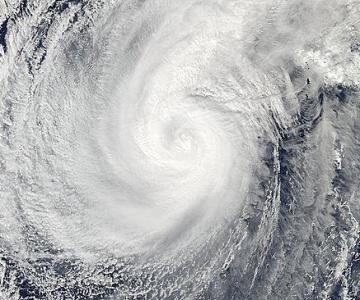 Former Super Typhoon Nuri takes aim for Alaskan islands