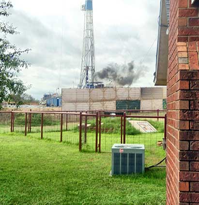 Drill rig behind the Ruggiero's house. Photo: Sharon Wilson