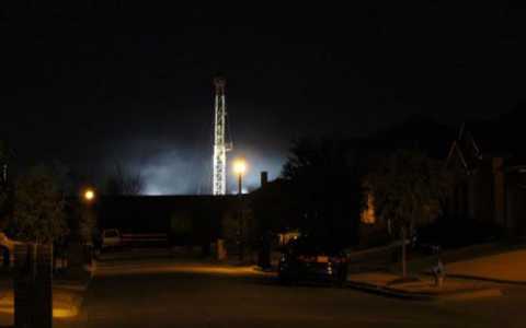 Thumbnail image for Group seeks fracking ban in Texas town