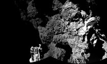 Esta imagen compuesta de una combinación de fotografías enviadas por el módulo Philae muestra la superficie del cometa 67P/Churyumov-Gerasimenko.