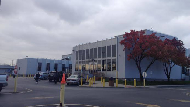 The Illinois Secretary of State's driver services facility at 9901 S. King Dr. (Credit: Bernie Tafoya/WBBM)