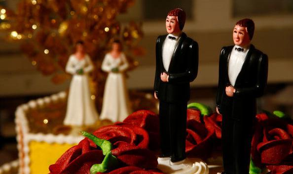 Same-sex wedding cake topper. (David McNew/Getty Images)