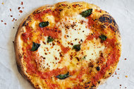 Pizza Margherita.