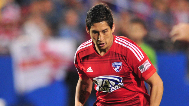 David Texeira of FC Dallas controls the ball against the Seattle Sounders on April 12, 2014 at Toyota Stadium in Frisco, Texas. (credit: Cooper Neill/Getty Images)