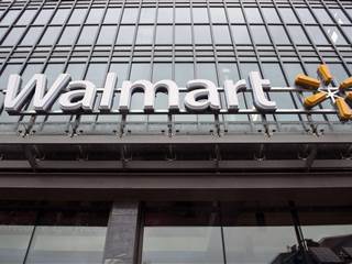 Wal-Mart Tells Store Managers to Match Amazon's Online Prices