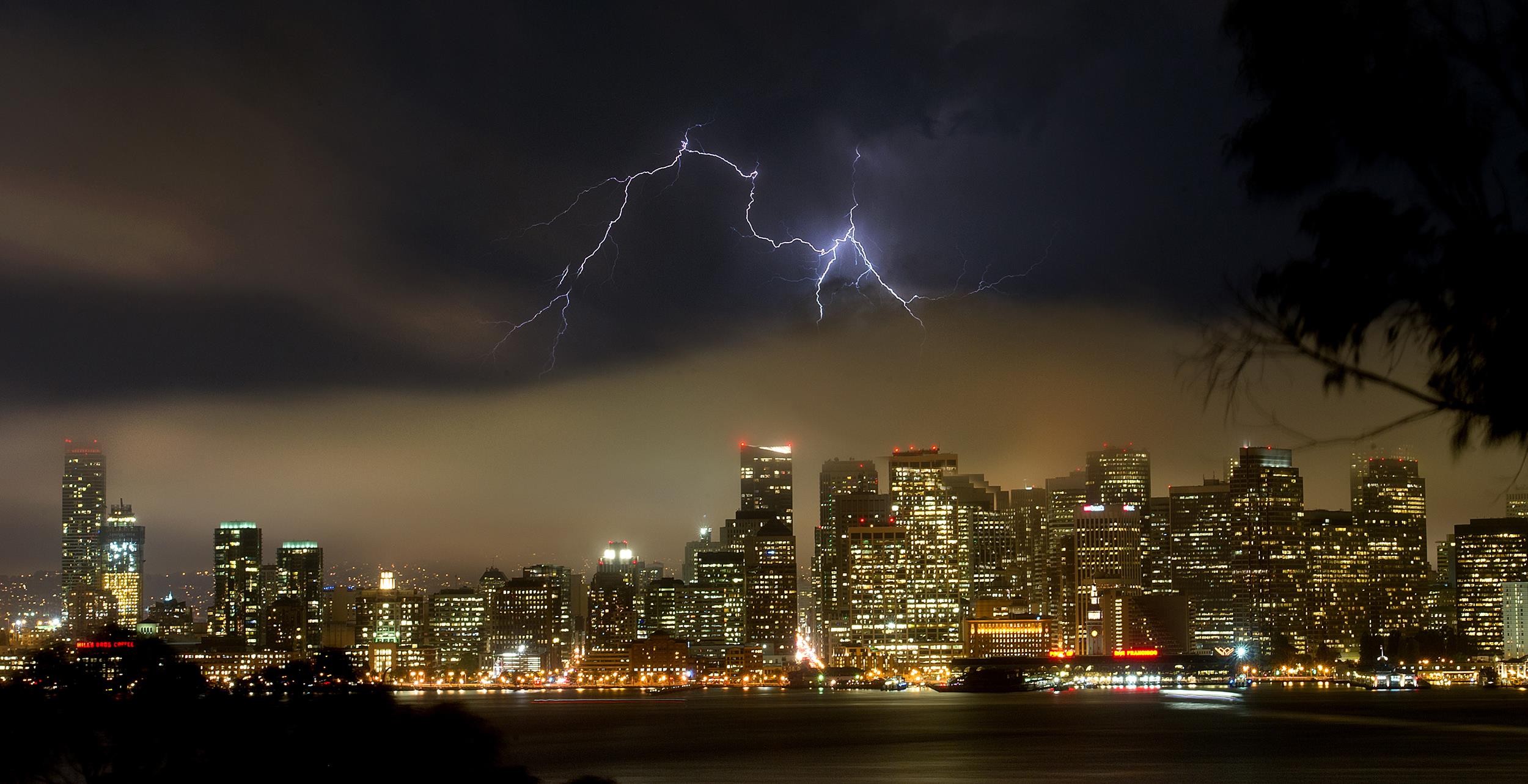 Image: Lightning strikes in California